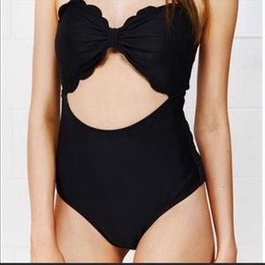 Cupshe Black Scalloped Cutout One Piece Size Medium